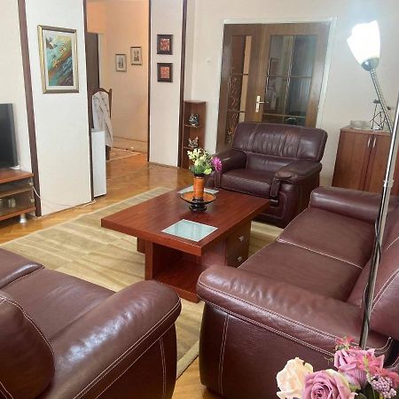 Family Apartment Ivanovic Скопье Экстерьер фото