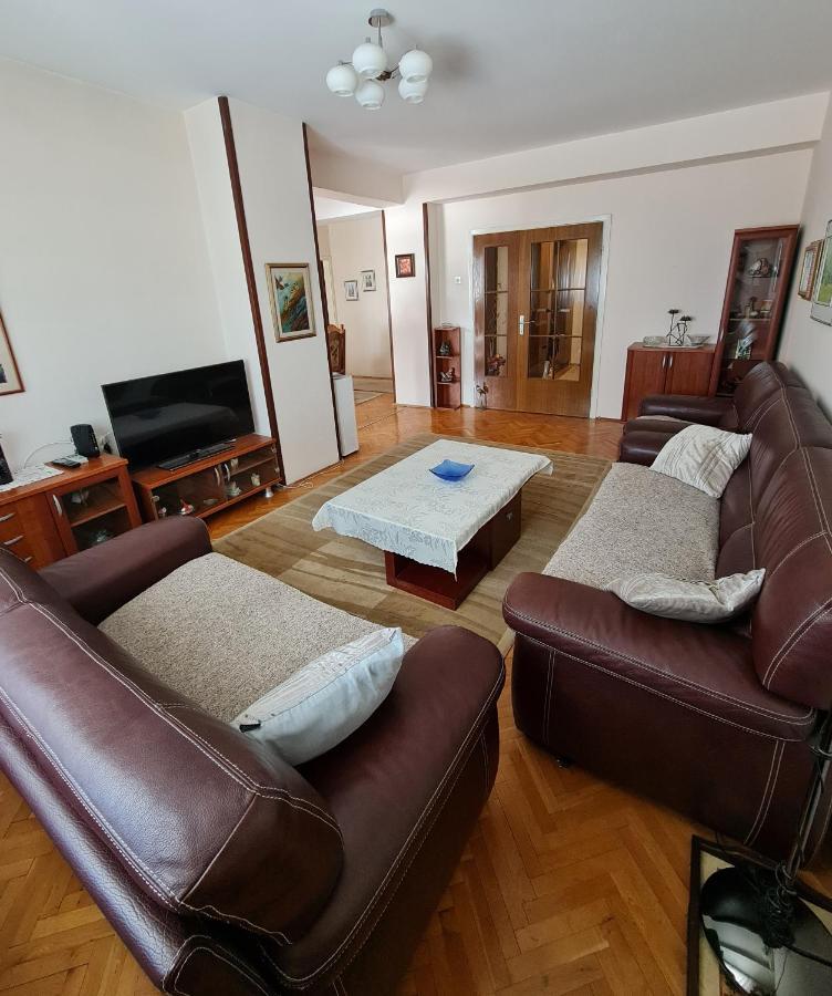 Family Apartment Ivanovic Скопье Экстерьер фото